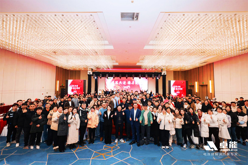 她們用溫柔與力量，聯(lián)接人生的無(wú)限可能